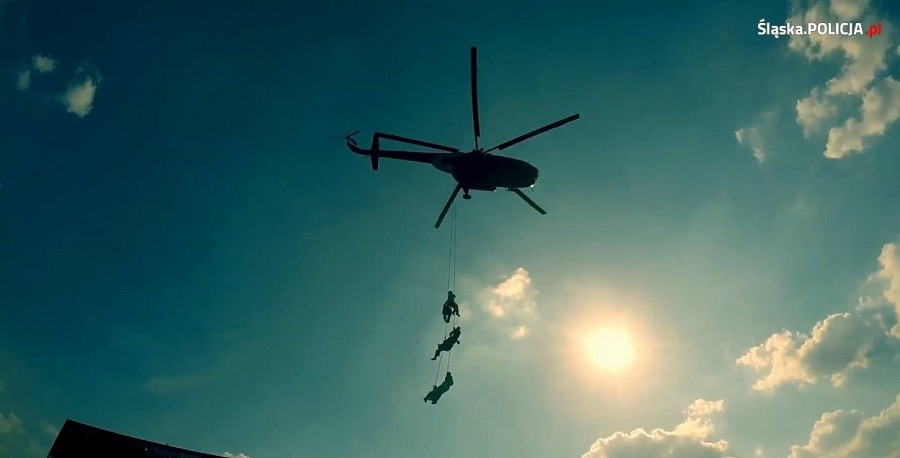Tak wyglądały ćwiczenia policyjnych antyterrorystów! [ZDJĘCIA, FILMY]
