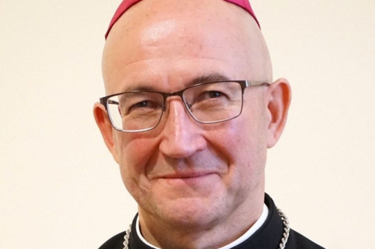 Biskup Adrian Galbas zastąpi Wiktora Skworca. Został biskupem koadiutorem