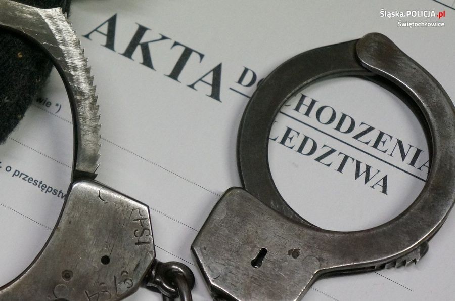Przez Kilka Miesięcy Okradała Firmę