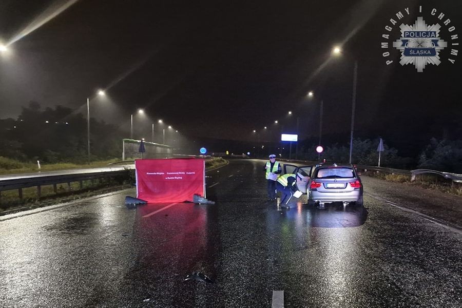 Syn zginął, ojciec w szpitalu - wysiedli z auta na autostradzie