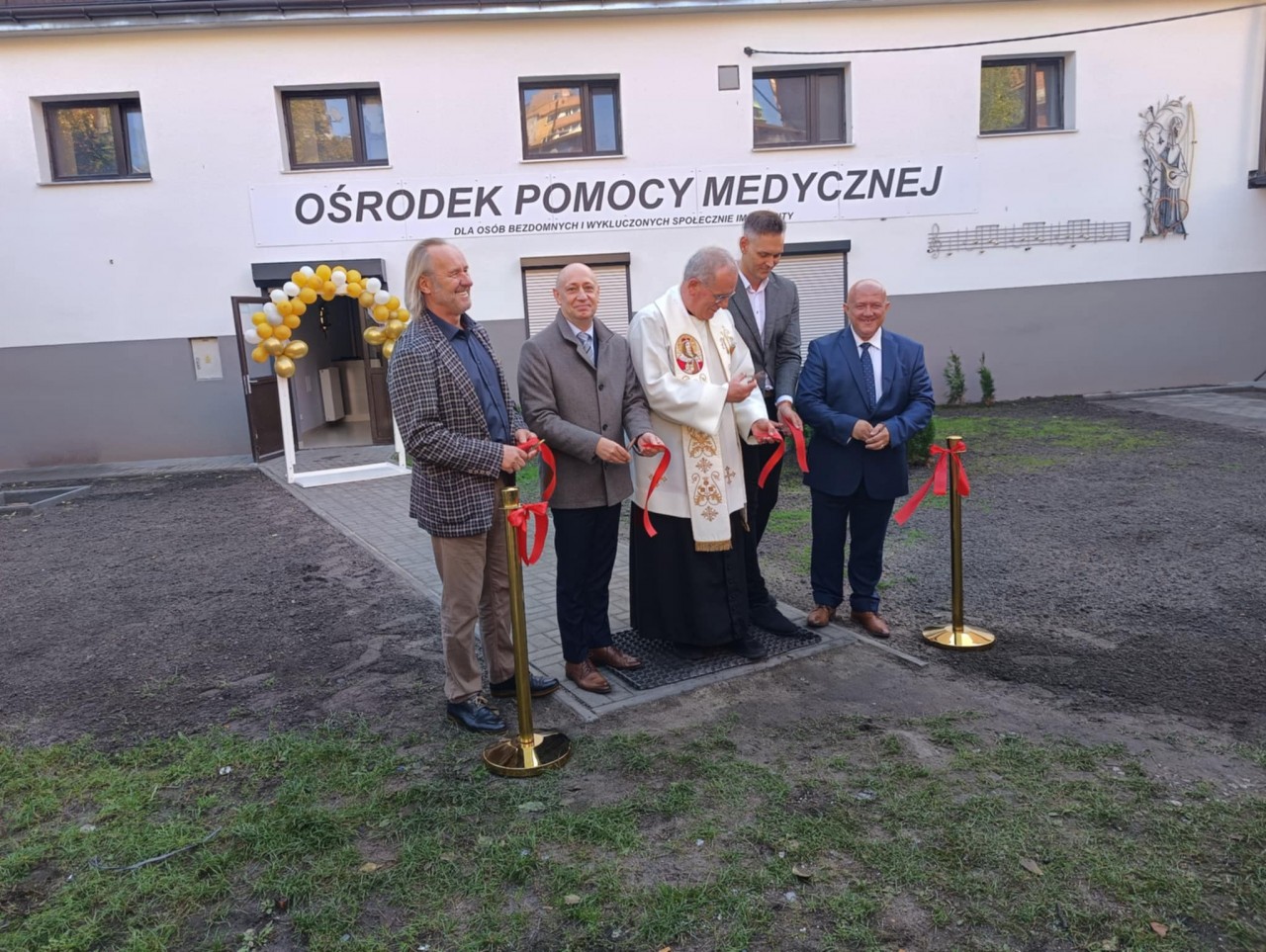To jedyny taki ośrodek zdrowia w regionie. Lekarze pracują w nim za darmo [ZDJĘCIA]