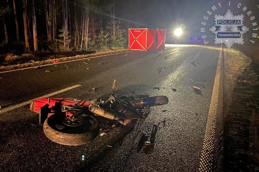 Wypadek Na Dw907: W Czołowym Zderzeniu Zginął 18-Letni Motocyklista