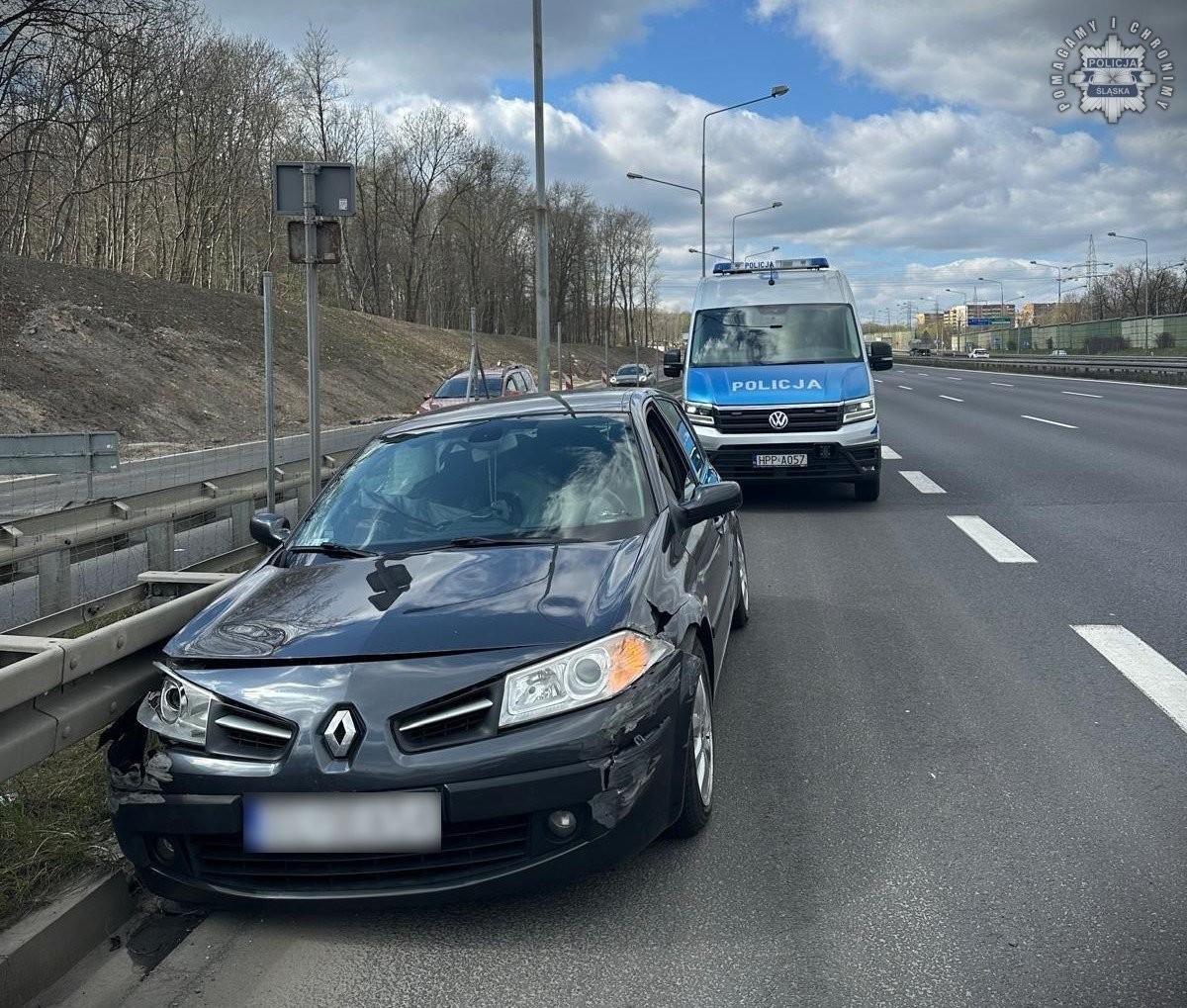 Miał prawie 2 promile. Pijany kierowca wjechał w bariery na A4