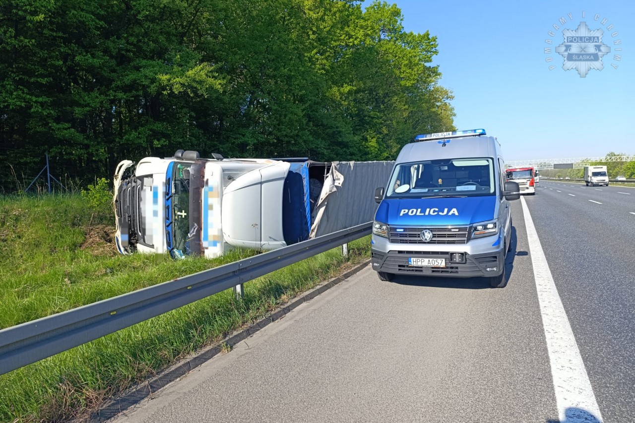 Tir Wyleciał Za Barierki Na A4! Są Utrudnienia