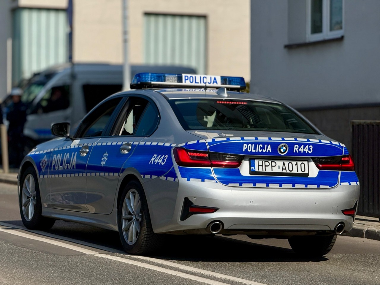 Mężczyzna Z Dwoma Nożami Zatrzymany W Pobliżu Uczelni W Katowicach