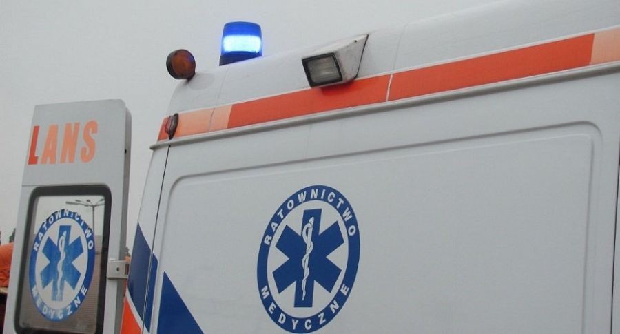 Niezwykła Interwencja Ratowników Pogotowia - Poród Na Parkingu