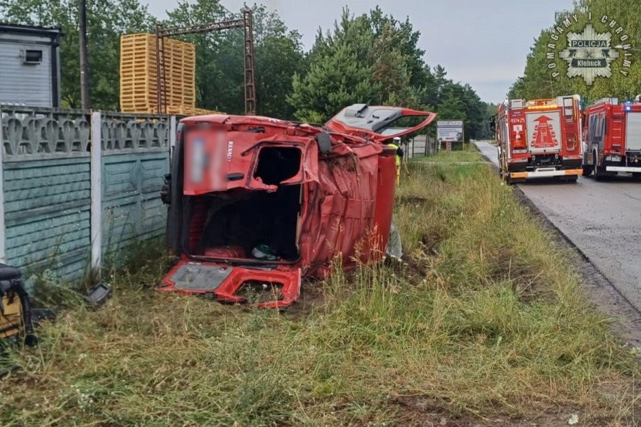Bus zmiażdżony, 6 osób rannych!