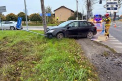 Wypadek-na-skrzyzowaniu-ul.-Warszawskiej-i-Granitowej-w-Bieruniu