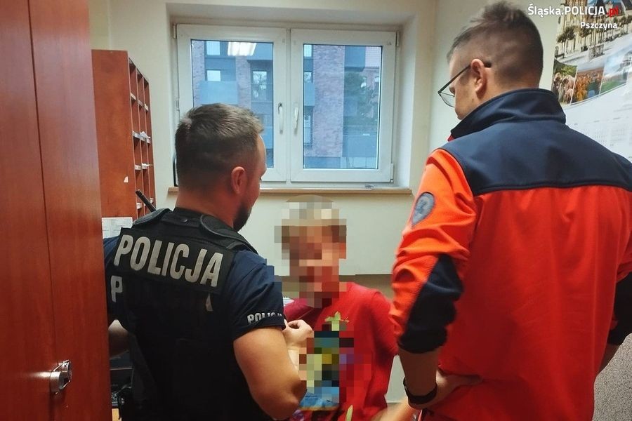 Tło