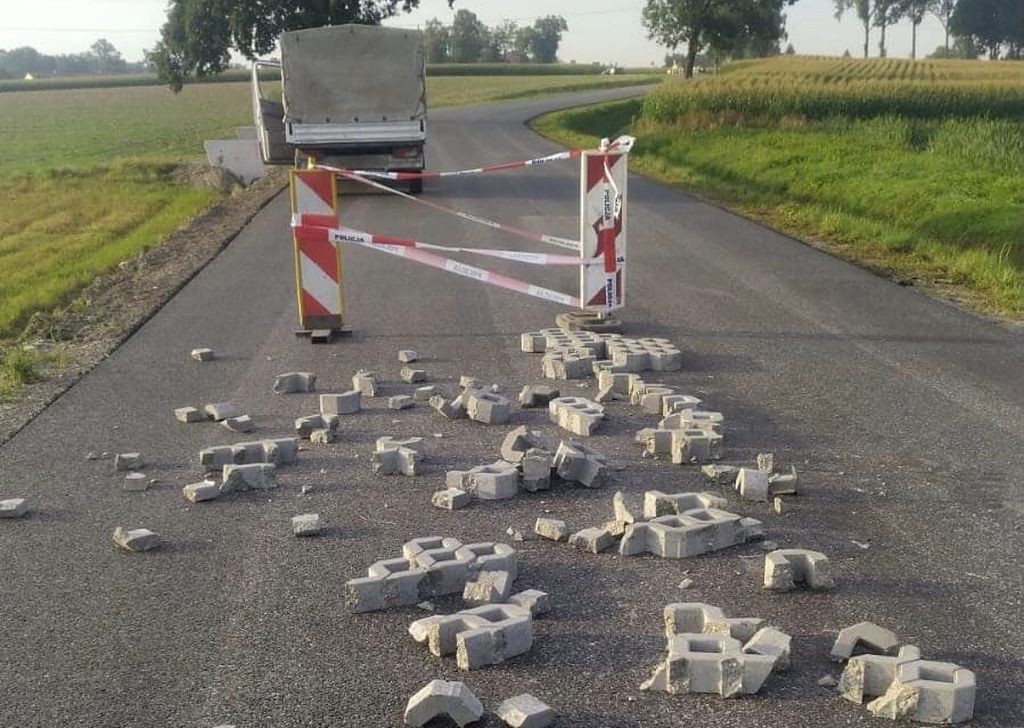 Tło