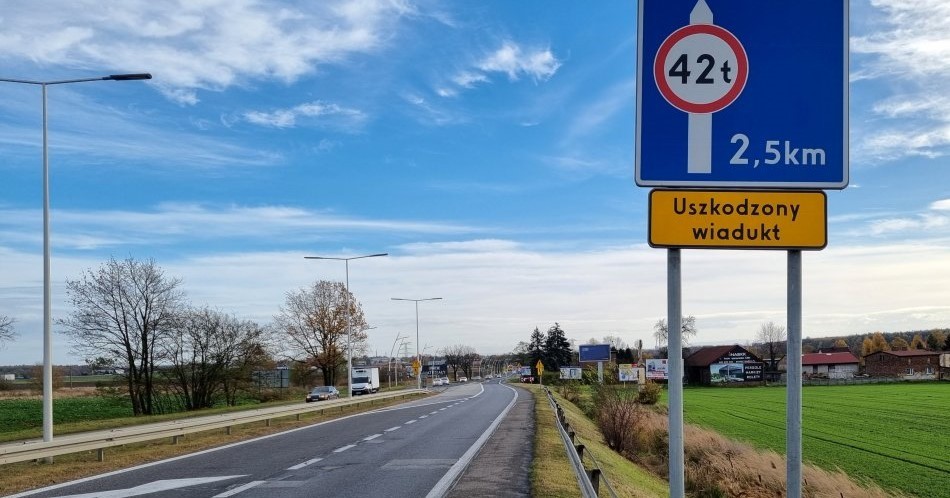 Tło