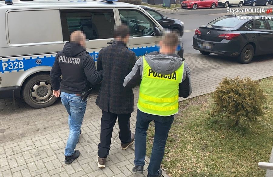 Tło
