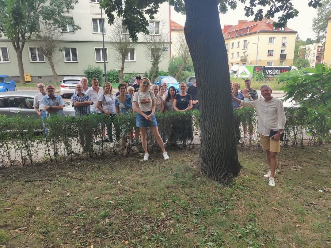 Tło