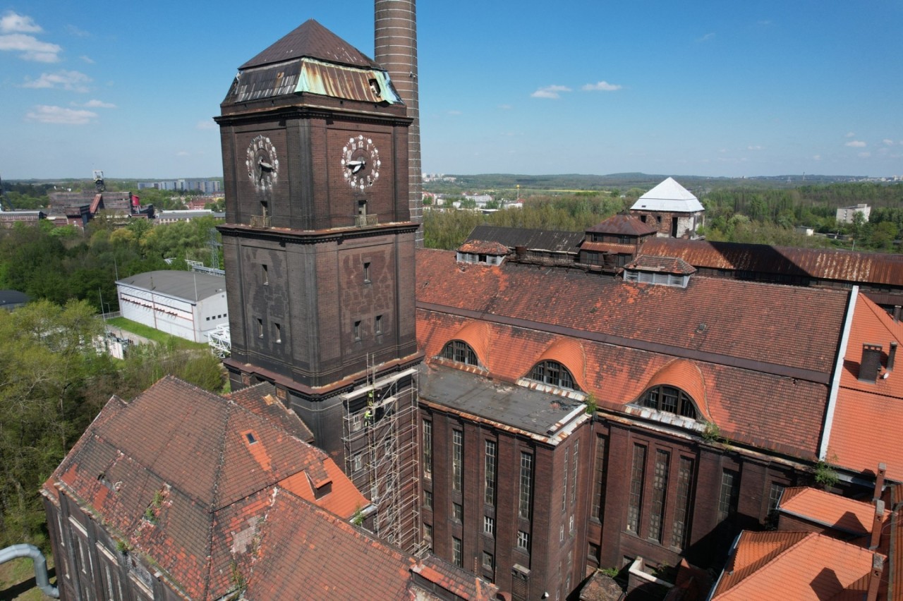 Tło