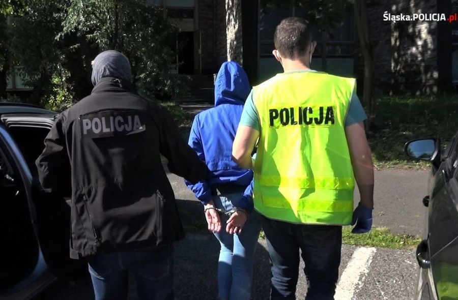 Tło