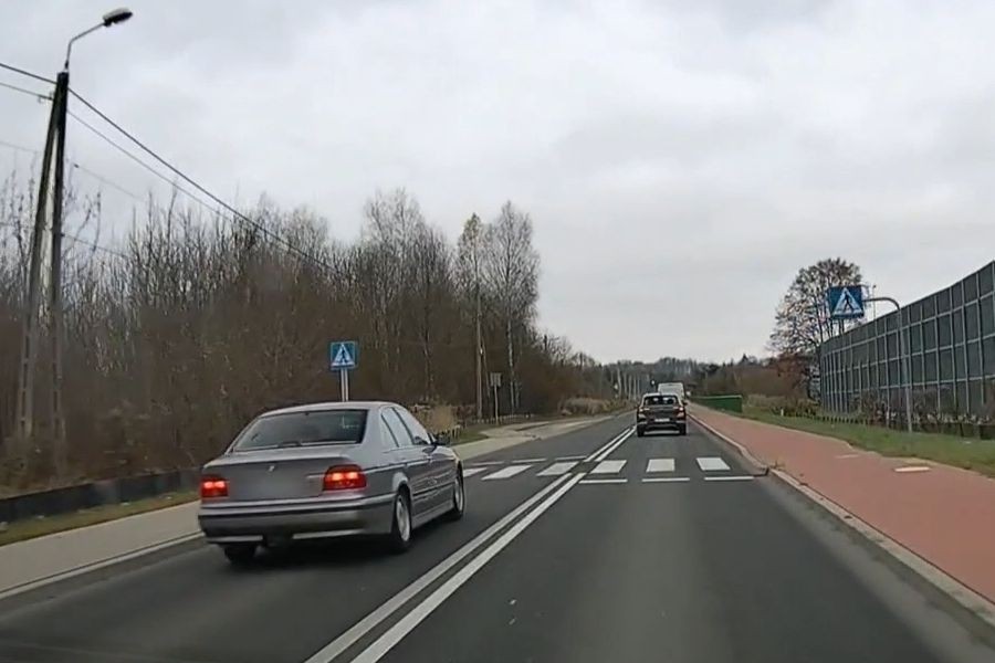Tło