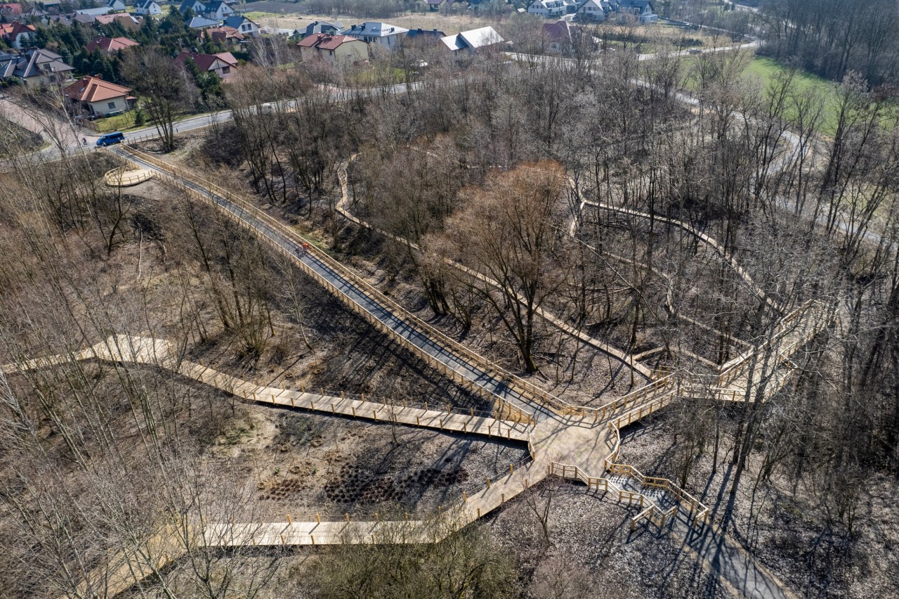 Tło