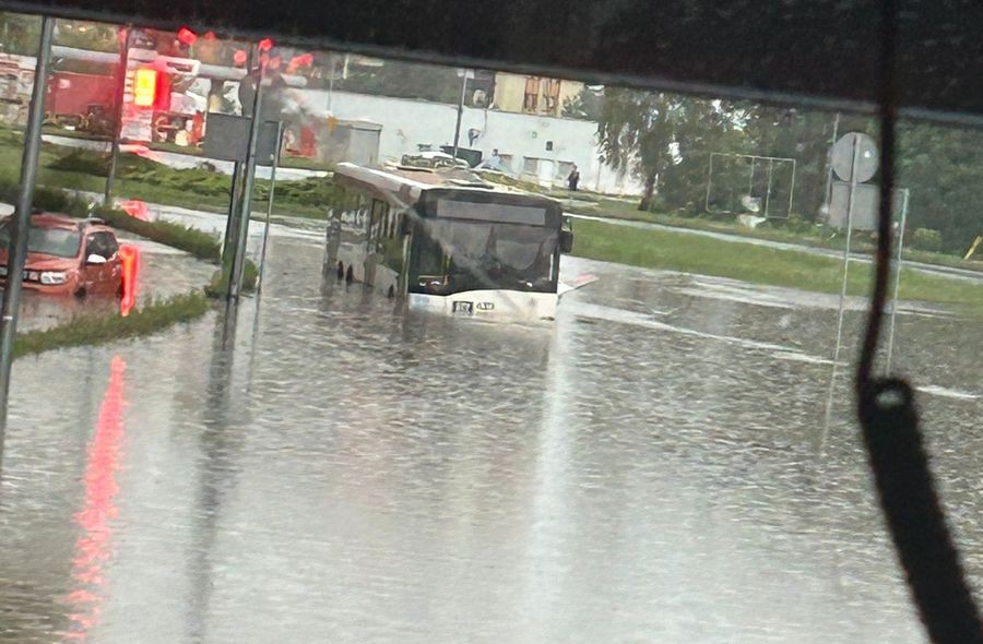 Tło