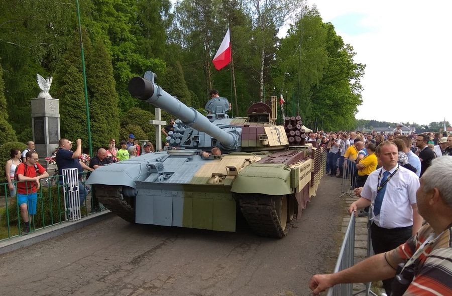 Tło