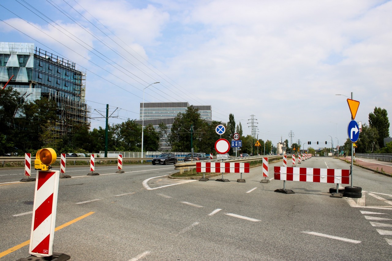 Tło