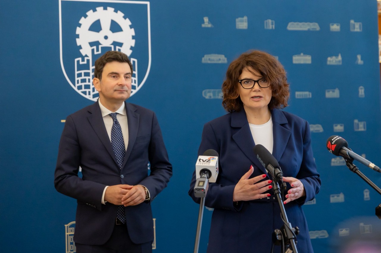 Tło