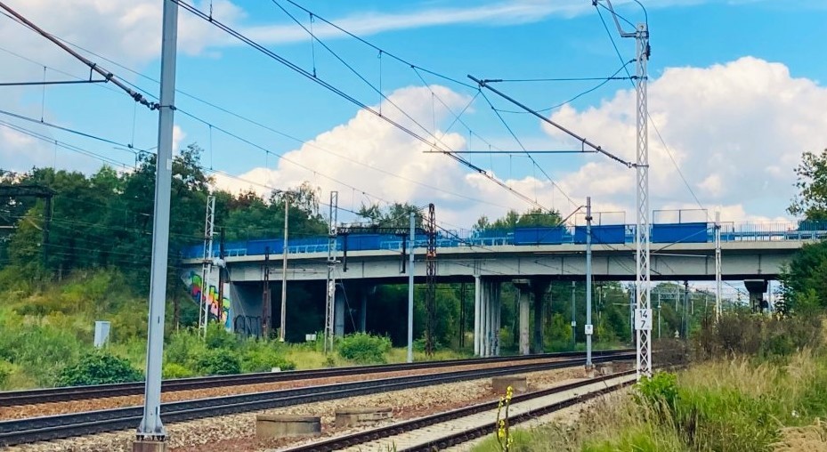 Tło