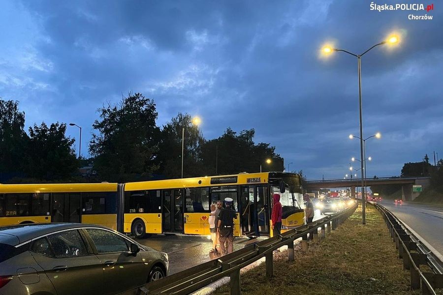 Tło