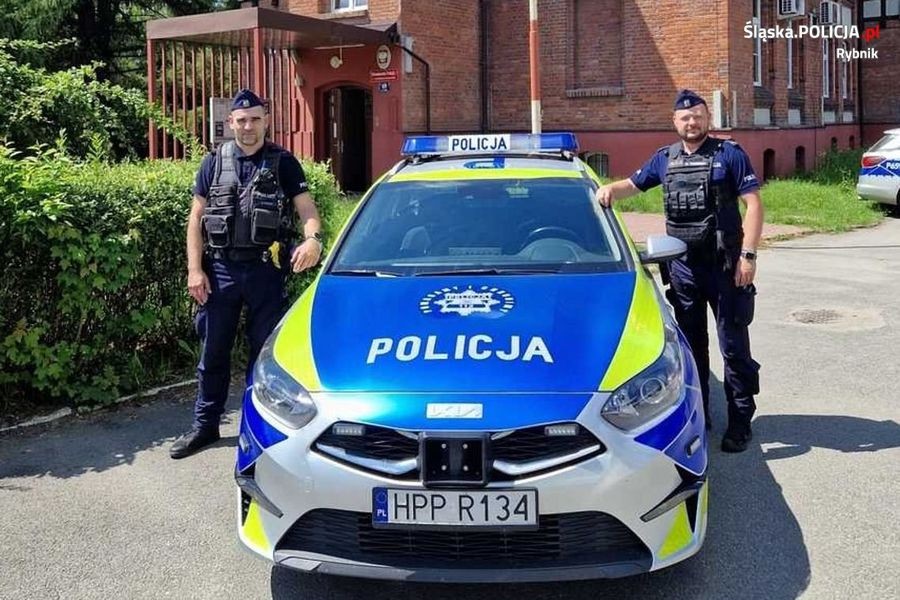 Tło