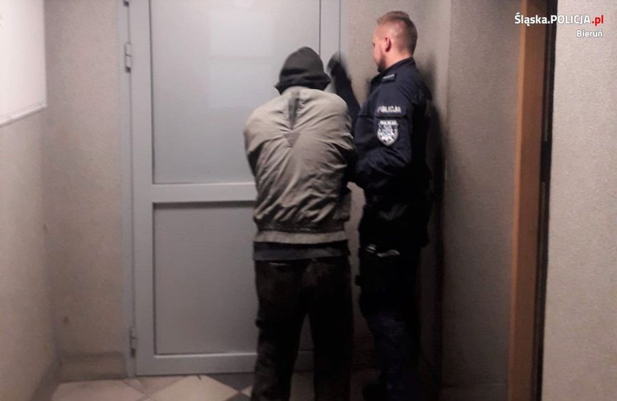Tło