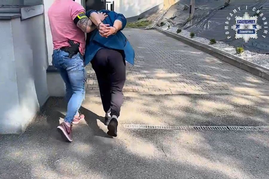 Tło