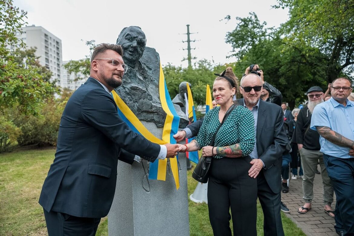 Odsłonięcie popiersia Erwina Sówki Fot. D. Różański