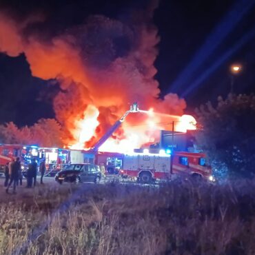 Pożar hali w Czeladzi