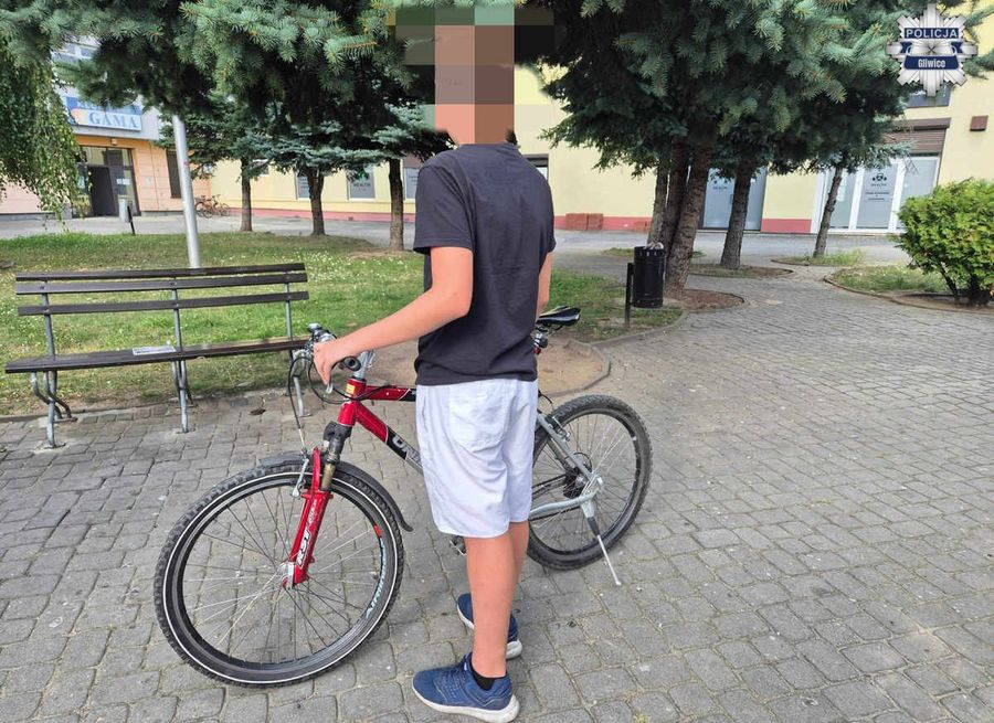Tło