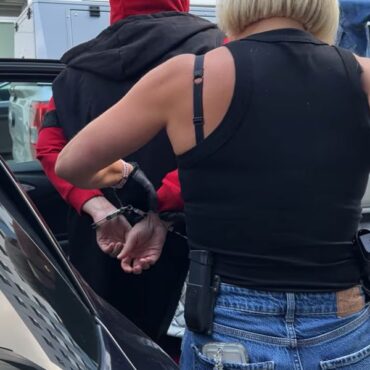 Kolejny sukces policjantów: mundurowi ze specjalnej grupy operacyjno-procesowej zatrzymali 6 osób podejrzanych o udział w zorganizowanej grupie przestępczej. Mafia śmieciowa zajmowała się nielegalnym porzucaniem odpadów i fałszowaniem dokumentacji.