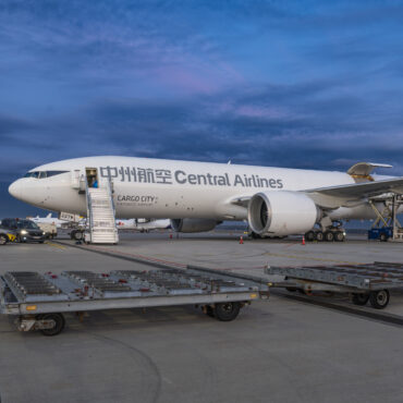 Paczki z Chin szybciej dotrą! Połączenie cargo Chengdu – Katowice już działa. Fot. Katowice Airport