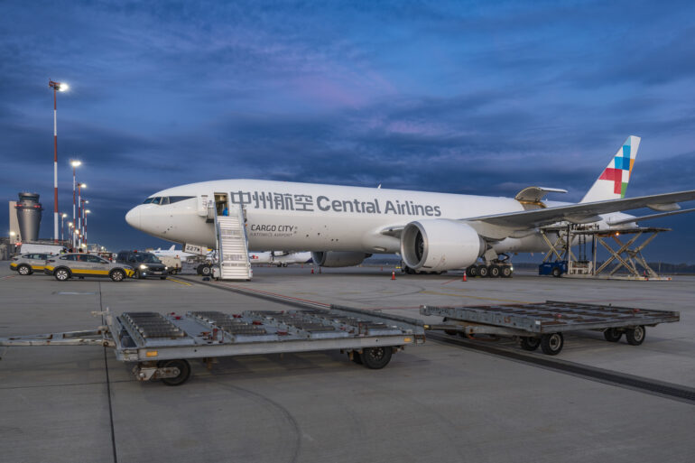 Paczki z Chin szybciej dotrą! Połączenie cargo Chengdu – Katowice już działa. Fot. Katowice Airport