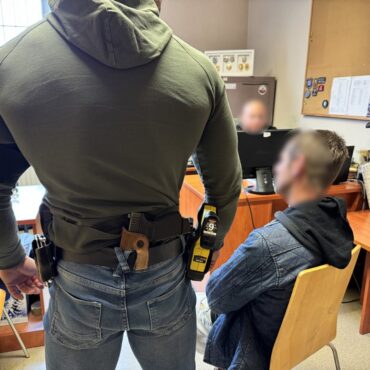 Policjanci z Rudy Śląskiej rozbili gang działający „na wnuczka" i „na policjanta". Fot. KMP Ruda Śląska