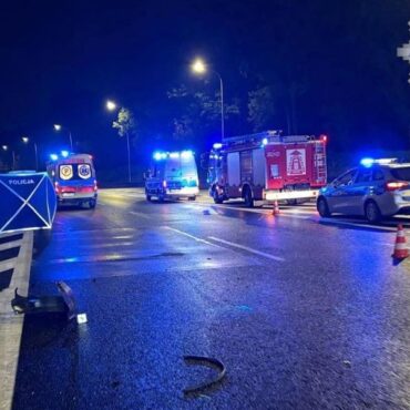 Wypadek na autostradzie A4 w Katowicach na kilka godzin zablokował ruch w kierunku Krakowa. W rozbitym samochodzie zginęła 1 osoba.