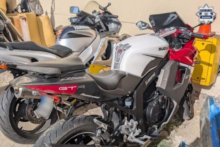 W rękach policji jest para, która kradła motocykle i skutery. 26-letni mężczyzna i 27-letnia kobieta działali w warunkach recydywy. Dopuścili się aż 11 takich kradzieży. Jednoślady zostały odzyskane i wróciły do właścicieli.