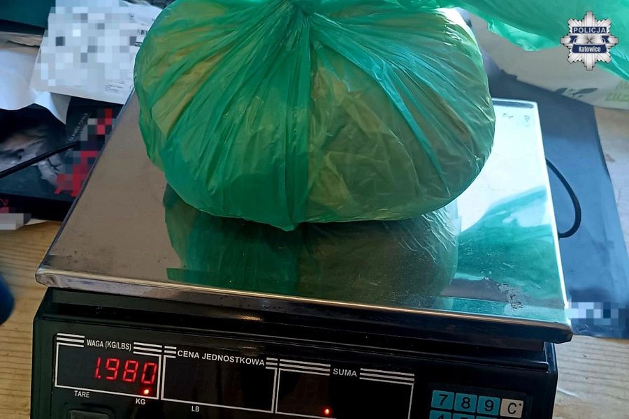 Przed sądem stanie mężczyzna zatrzymany przez policjantów pod zarzutem posiadania dużej ilości narkotyków. Katowiczanin miał 2 kilogramy amfetaminy. Grozi mu do 10 lat pozbawienie wolności.