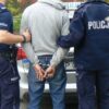 Rutynowa kontrola zakończona podwójnym zatrzymaniem. Kierowca zostanie wydalony, pasażer trafił do aresztu