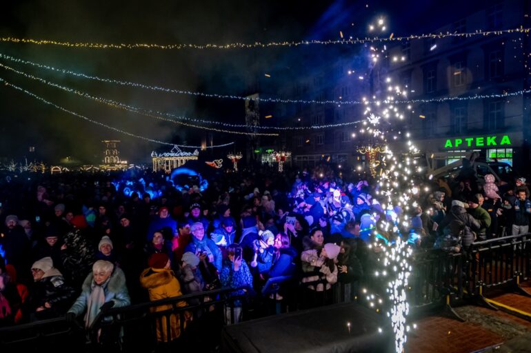 Bytomski Jarmark Świąteczny umili nam czekanie na Święta Bożego Narodzenia. Fot. UM Bytom