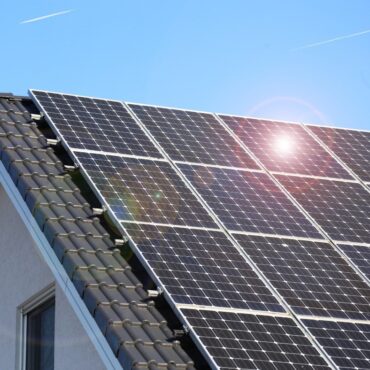 Przetarg na instalacje fotowoltaiczne rozstrzygnięty. Fot. Facebook/Michał Pierończyk - Prezydent Miasta Ruda Śląska