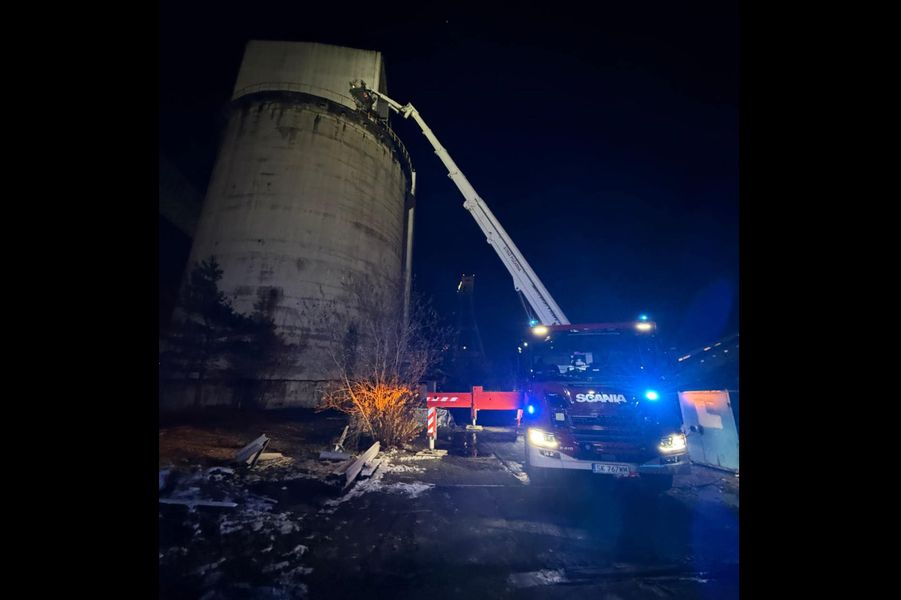 Nocna katastrofa budowalna w kopalni Budryk w Ornontowicach w powiecie mikołowskim. Zawalił się tam duży zbiorników do magazynowania węgla. Zniszczona został też część taśmociągu służącego do jego transportu. Jedna osoba została przewieziona do szpitala na badania. W akcji brali udział ratownicy górniczy i strażacy.