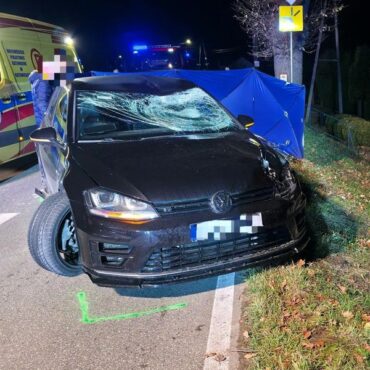 Tragiczny wypadek w Pielgrzymowicach. Na ulicy Powstańców kobieta jadąca rowerem z nieznanych jeszcze powodów zjechała na pas, którym nadjeżdżał volkswagen. Kierowca auta nie zdołał uniknąć zderzenia. Sprawą zajmuje się pszczyńska policja.