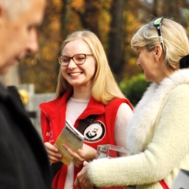 Ponad 150 wolontariuszy weźmie udział w kweście na hospicjum w Pszczynie. Sprawdź, gdzie będą kwestować i komu pomagają dzięki Twojemu wsparciu.
