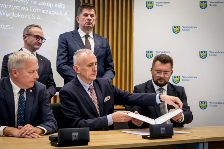 Woj. śląskie i Katowice przejmują stery w lotnisku w Pyrzowicach. Fot. Tomasz Żak/slaskie.pl