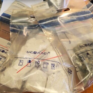 Kilogram narkotyków w Zabrzu znaleźli policjanci. Środki należały do 30-latka i schowane były w jego mieszkaniu i piwnicy.