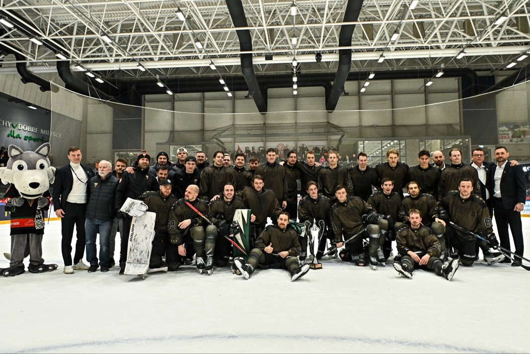 GKS Tychy zdobywa Superpuchar Polski po emocjonującej dogrywce z JKH GKS Jastrzębie. Piąte zwycięstwo w historii, a bohaterem meczu Hannu Kuru.