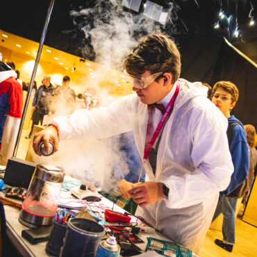 Poznaj szczegóły 9. edycji Śląskiego Festiwalu Nauki Katowice. Ponad 2000 naukowców, nowe strefy i darmowy udział. Zarejestruj się już teraz!